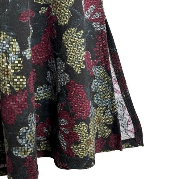 LuLaRoe Perfect T print swing shape half sleeve side vent tunic tee S - Picture 3 of 10